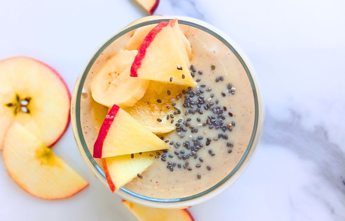 Creamy Apple Banana Date Smoothie - Creamy Smoothies